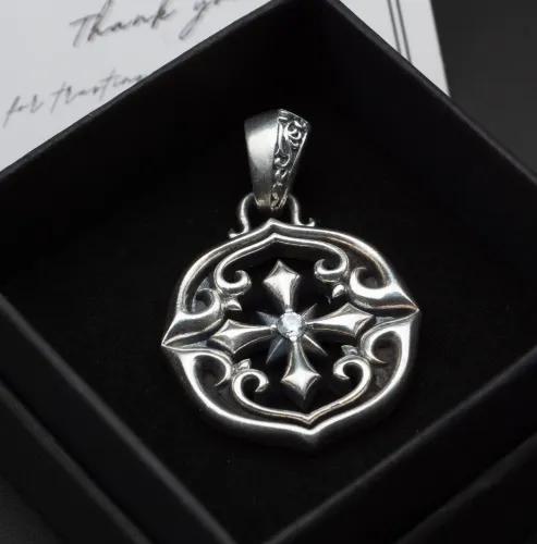 Mặt Dây Chuyền Bạc S925 Right At First Sight - Chữ Thập